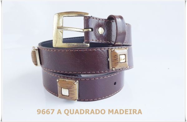 9667 A QUADRADO MADEIRA